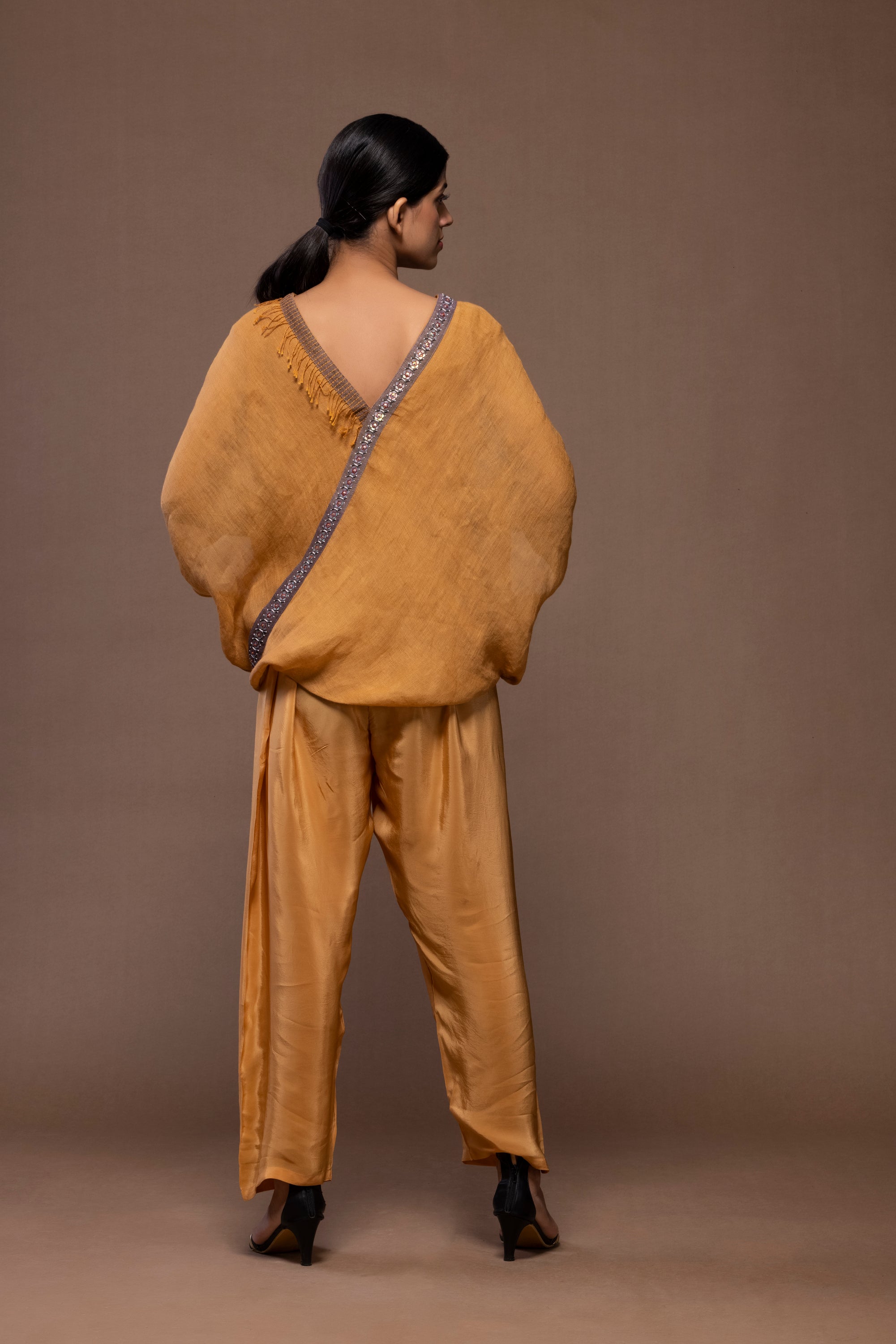 Crisscross Free Size Top / Co-ord Set – Stylish & Comfortable Linen Wear | VIVIR