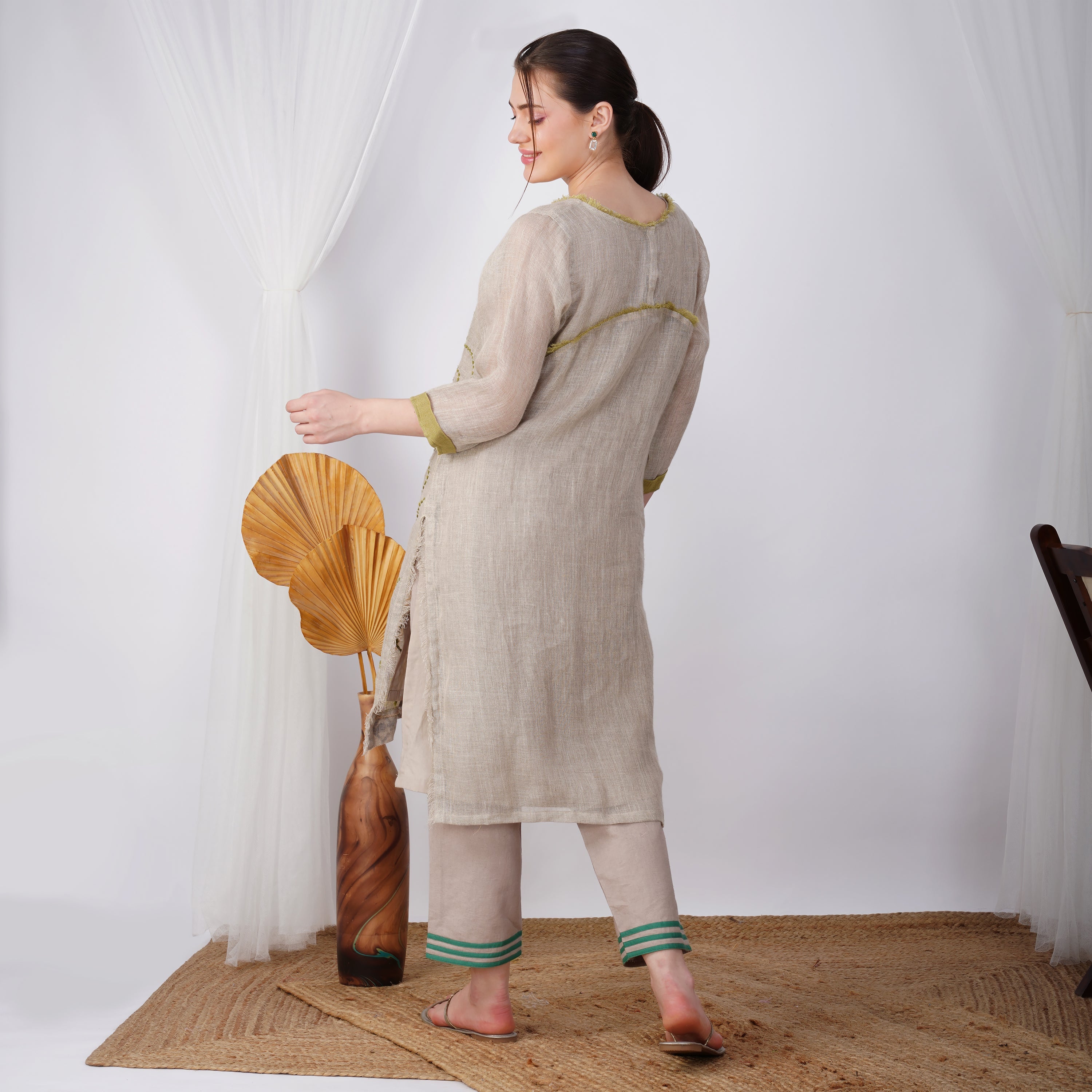 Tunic Jaal Embroidery – Premium Handcrafted Linen Tunic | VIVIR