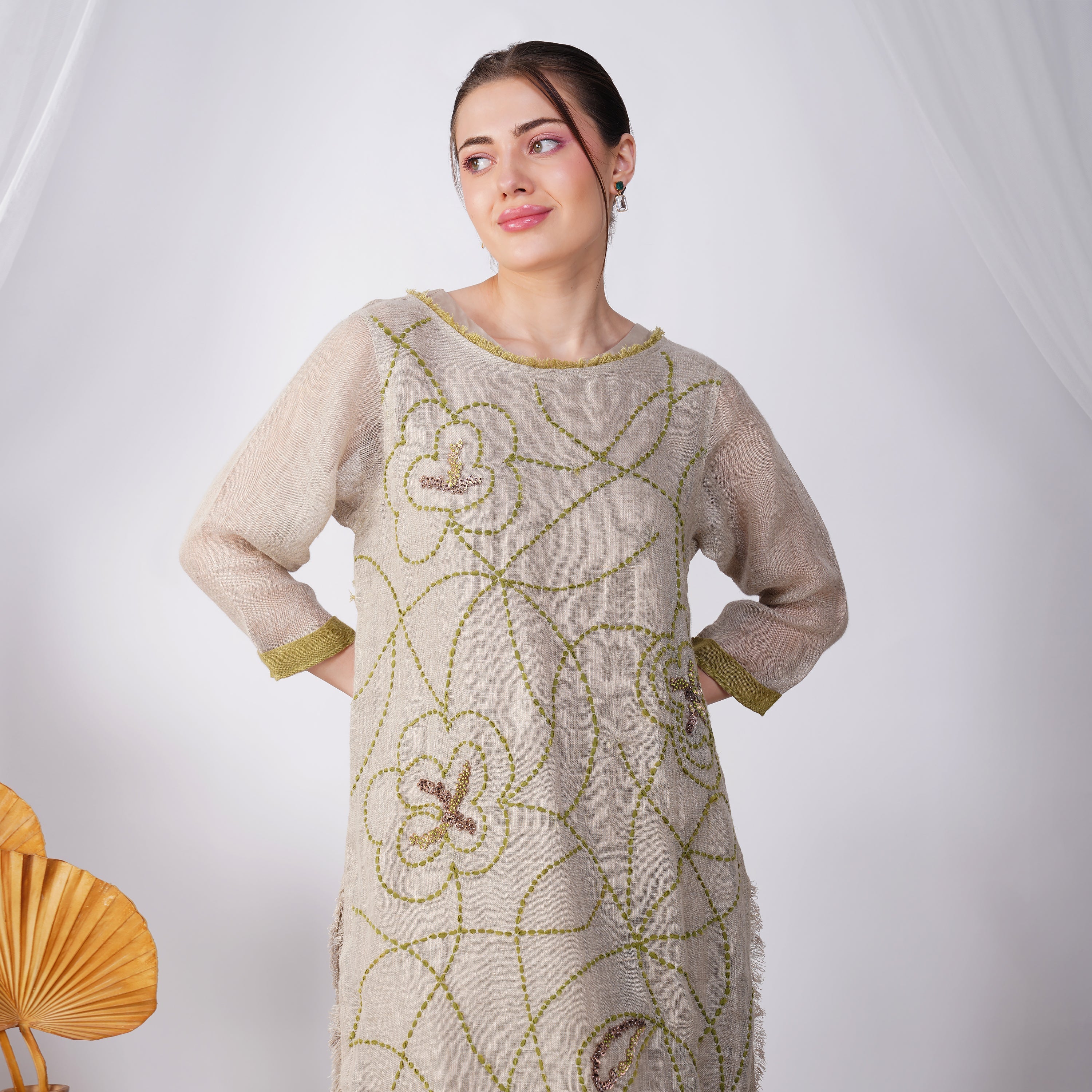 Tunic Jaal Embroidery – Premium Handcrafted Linen Tunic | VIVIR